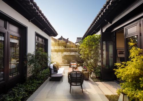 合景泰富25周年記： 特色城鎮的新探索 云上的美好生活